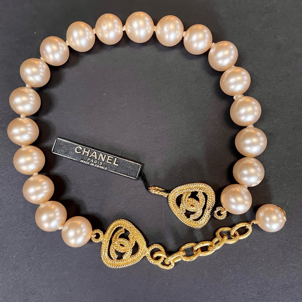 Vintage Chanel Pearl Necklace.